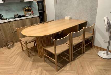 High quality dining table and chairs set